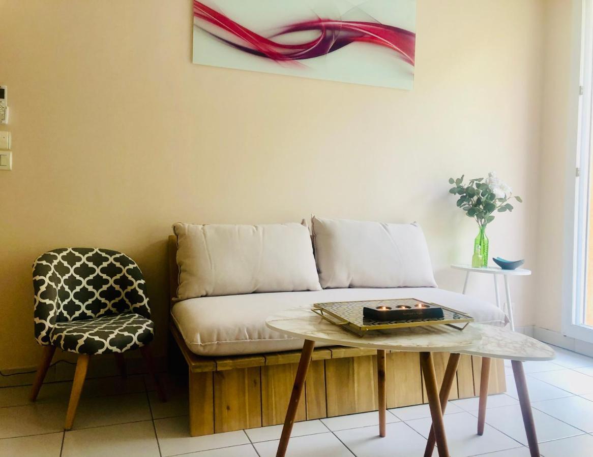 Mon Appart Avec Terrasse Et Piscine Roquebrune-Cap-Martin Exterior photo